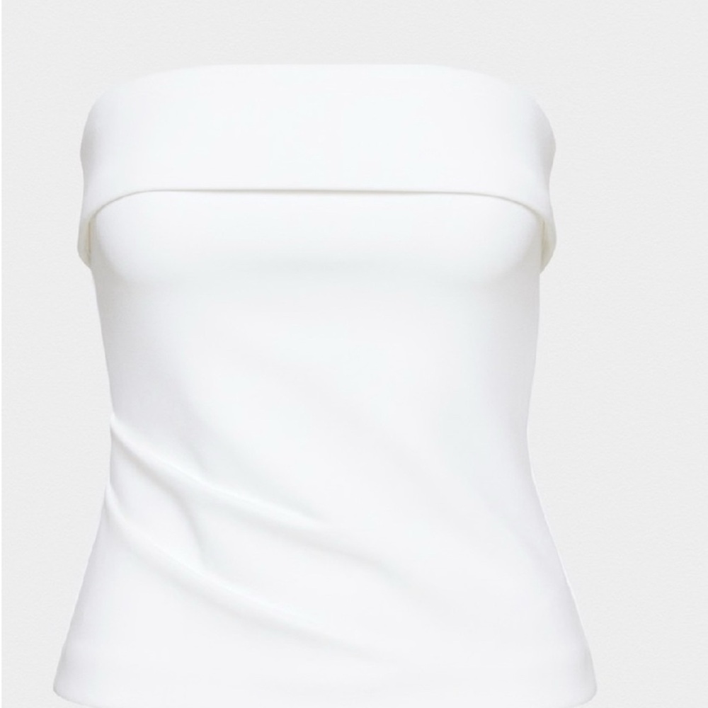 Aritzia Babaton White Bustier Camisole Top
Size: M never worn NWOT - Picture 4 of 5